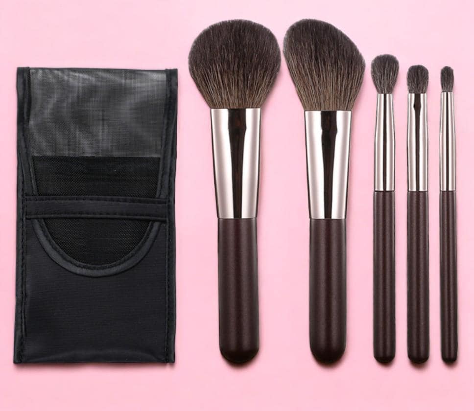 5 Piece Makeup Brush Set With Travel Pouch 5 Piece Makeup Brush Set With Travel Pouch